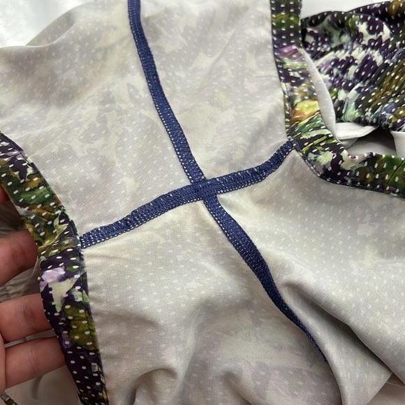 Lululemon Spring Break Away Pleated Shorts Women’s Size 10 - Picture 4 of 9